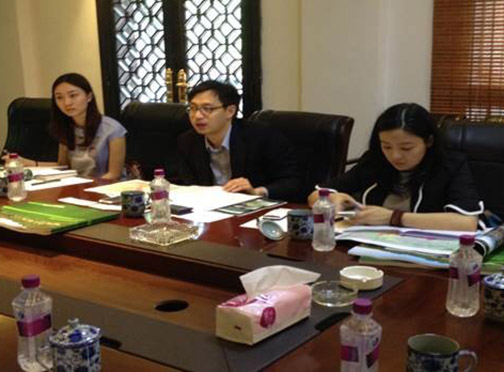 国家开发银行金融公司对中国西部开发促进会“花溪国际生态城”项目进行实地考察2.jpg